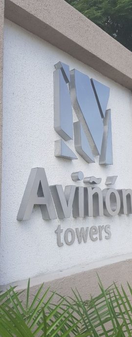 Aviñón Towers